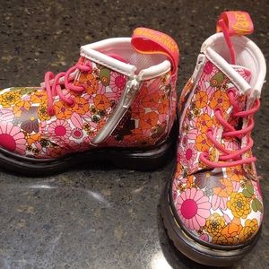 Dr martens infant floral never worn US 5 UK 4 Euro